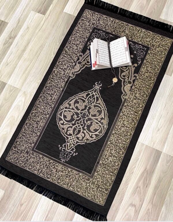 🎁 Coffret Cadeau Islamique – Tapis de Prière, Livre de Sourates avec Étui, Tesbih & Zikirmatik (Noir) (Copie)